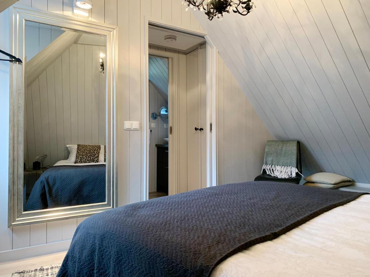 Wetterhûske - Huisje aan de gracht Franeker Extérieur photo